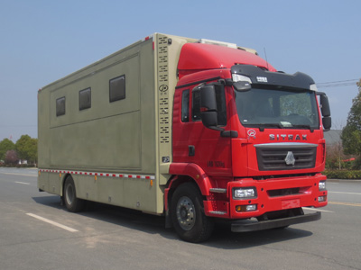 重汽汕德卡餐車(chē)